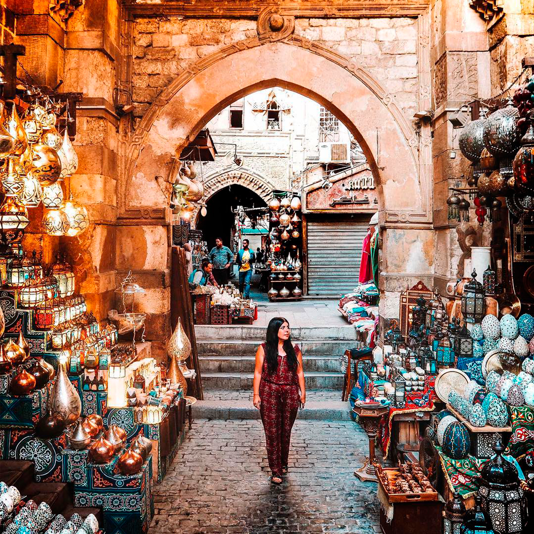 khan-el-khalili-bazaar-sq-artrprnr-mgzn